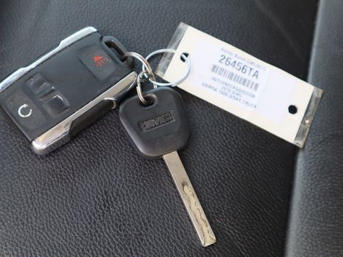 Used 2016 GMC Sierra 1500 SLT w/ All-Terrain Package image 32