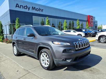 Used 2017 Jeep Cherokee Latitude w/ Cold Weather Group
