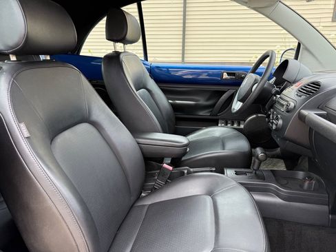 Used 2008 Volkswagen Beetle S FWD image 10