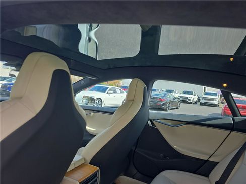 Used 2019 Tesla Model S 100D image 24
