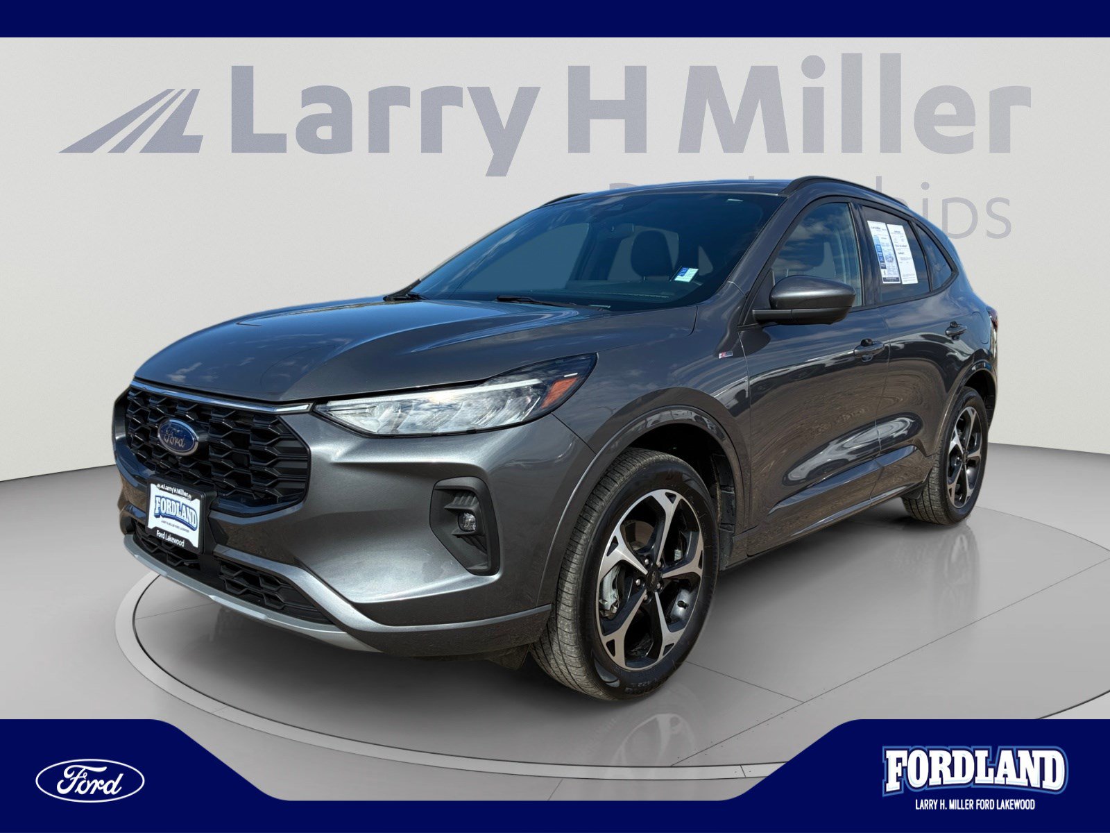 Used 2024 Ford Escape ST-Line Select w/ Tech Pack #2 AWD/4WD image 1