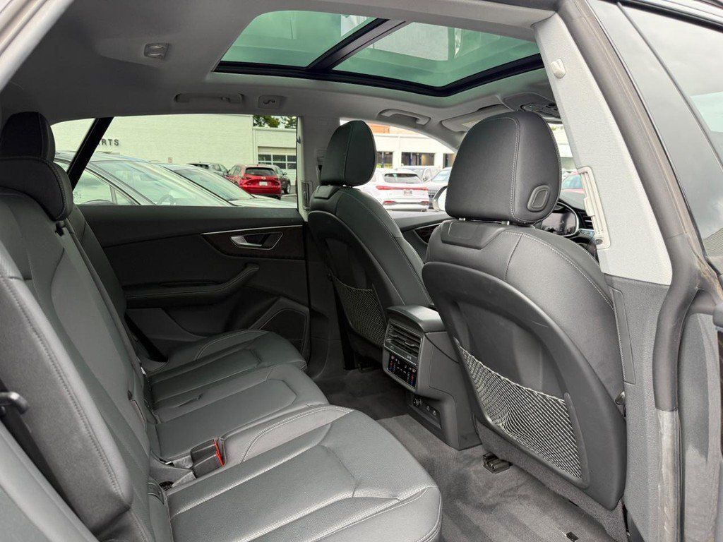 Used 2023 Audi Q8 Premium Plus w/ Premium Plus Package AWD/4WD image 10