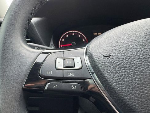 Used 2022 Volkswagen Passat 2.0T SE image 12