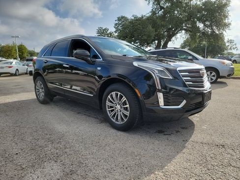 Used 2017 Cadillac XT5 Luxury w/ Driver Awareness Package FWD image 3