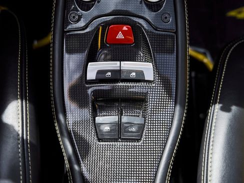 Used 2013 Ferrari 458 Spider RWD image 58