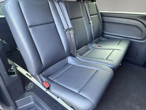 Used 2016 Mercedes-Benz Metris Passenger image 20