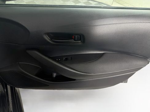 Used 2025 Toyota Corolla LE FWD image 29