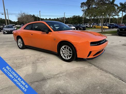 Used 2025 Dodge Charger Daytona R/T w/ Sun & Sound Package AWD/4WD image 16