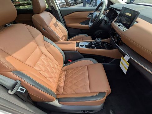 New 2026 Nissan Rogue Platinum image 27