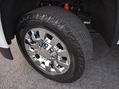 Used 2019 GMC Sierra 2500 Denali w/ Duramax Plus Package AWD/4WD image 50