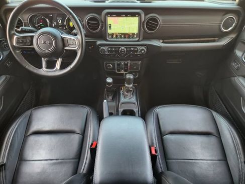 Used 2023 Jeep Wrangler Unlimited Sahara w/ Cold Weather Group AWD/4WD image 25