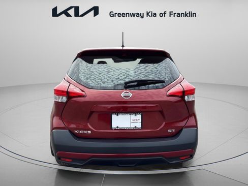 Used 2018 Nissan Kicks SR image 6