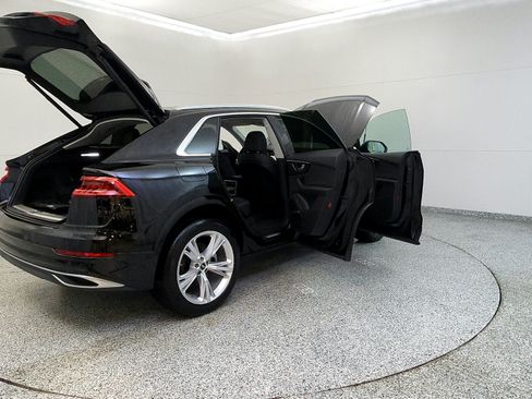 Used 2022 Audi Q8 Premium Plus AWD/4WD image 12