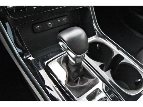 Certified 2024 Kia Carnival EX FWD image 29