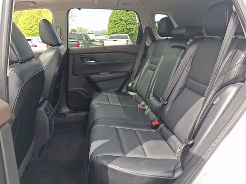 Used 2023 Nissan Rogue SV w/ SV Premium B Package AWD/4WD image 10