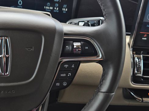 Used 2023 Lincoln Navigator Reserve AWD/4WD image 17