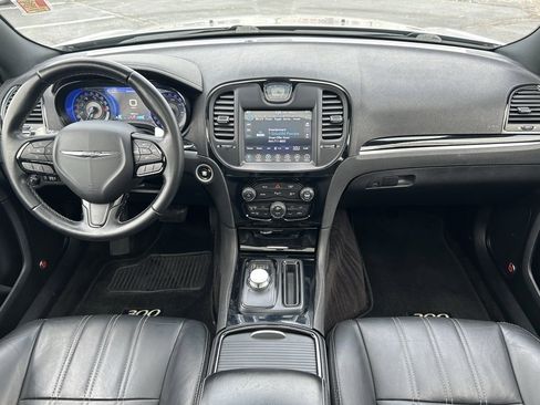 Used 2017 Chrysler 300 S w/ 300S Premium Group image 12