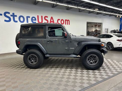 Used 2019 Jeep Wrangler Sport AWD/4WD image 13