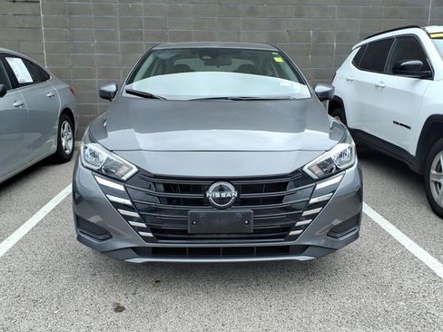 Used 2023 Nissan Versa SV FWD image 2