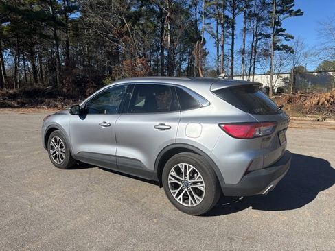 Used 2021 Ford Escape SEL image 3