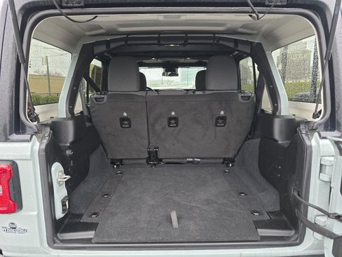 Used 2024 Jeep Wrangler Unlimited Rubicon w/ Safety Group image 29