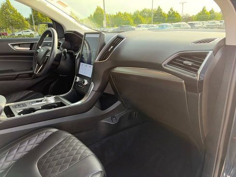 Used 2024 Ford Edge Titanium AWD/4WD image 10