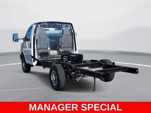 New 2023 Chevrolet Express 3500 w/ Power Convenience Package RWD image 5