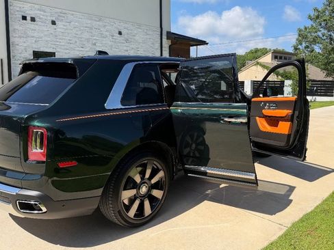 Used 2023 Rolls-Royce Cullinan w/ Cullinan Package AWD/4WD image 10