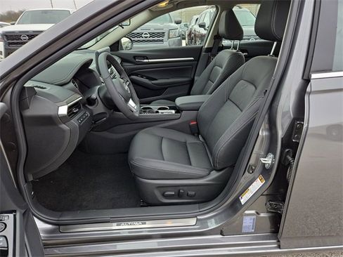 New 2025 Nissan Altima 2.5 SL image 10