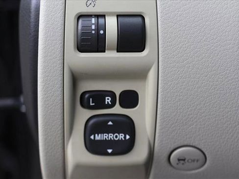 Used 2010 Subaru Impreza 2.5i AWD/4WD image 13