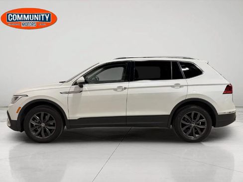 Used 2023 Volkswagen Tiguan SE AWD/4WD image 4