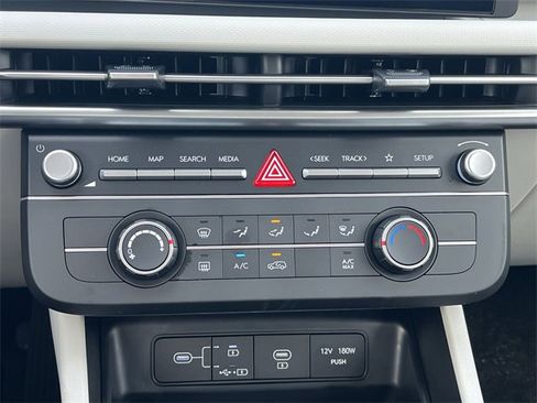 New 2026 Hyundai Tucson SE image 13