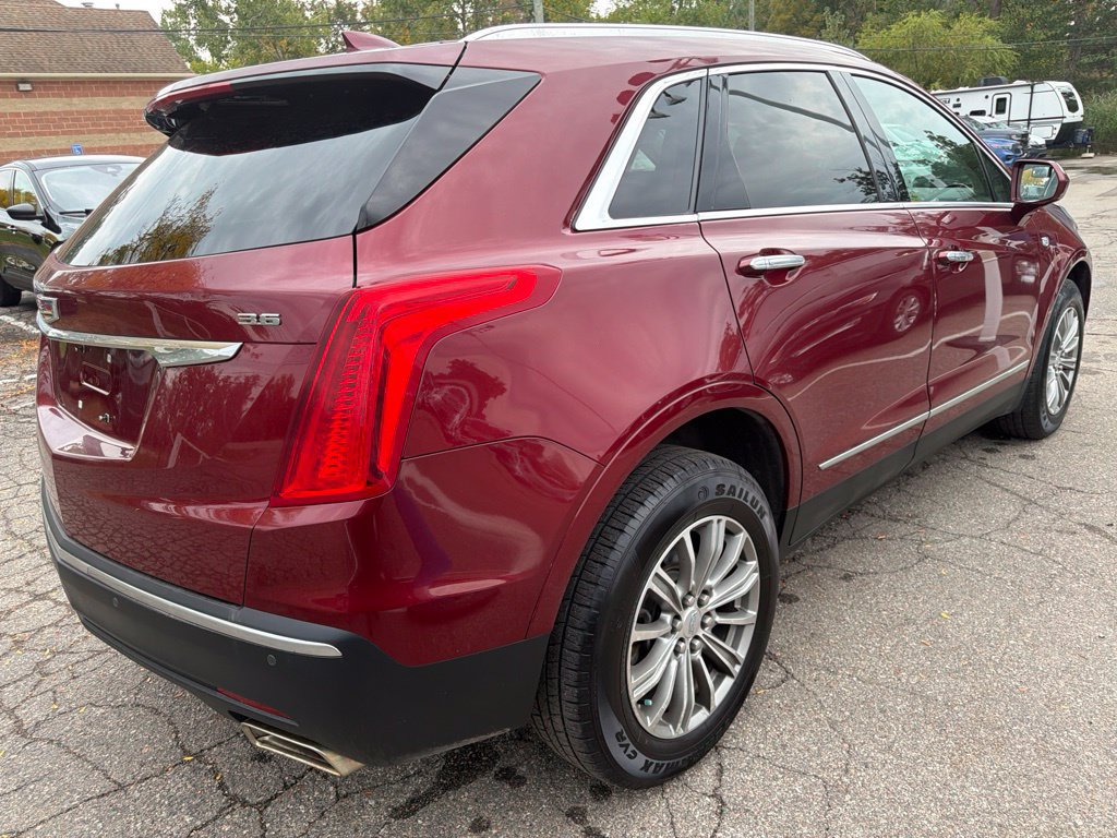Used 2017 Cadillac XT5 Luxury w/ Driver Awareness Package AWD/4WD image 5