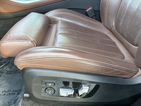 Used 2022 BMW X5 xDrive40i w/ Premium Package image 12