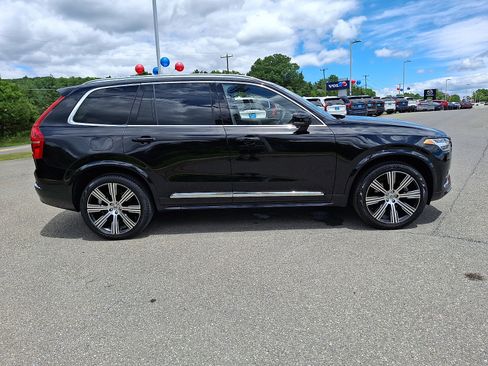 Certified 2023 Volvo XC90 B6 Ultimate w/ Protection Package AWD/4WD image 7