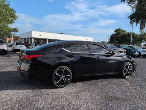Certified 2023 Nissan Altima 2.5 SR w/ SR Premium Package FWD image 4
