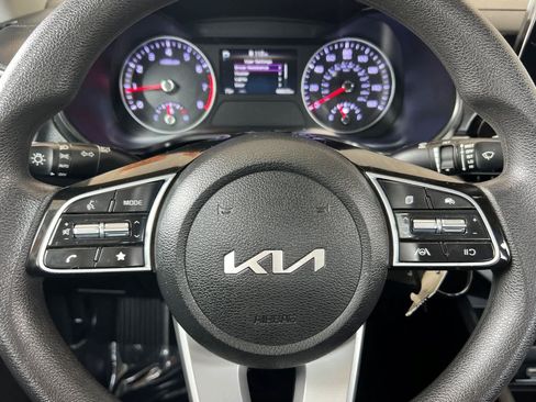 Used 2023 Kia Forte LXS image 22