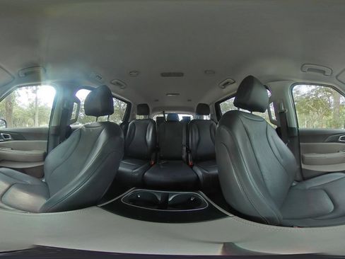 Used 2026 Kia Carnival FWD image 44
