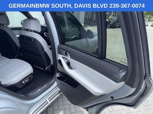 Certified 2024 BMW X7 xDrive40i w/ M Sport Package AWD/4WD image 26