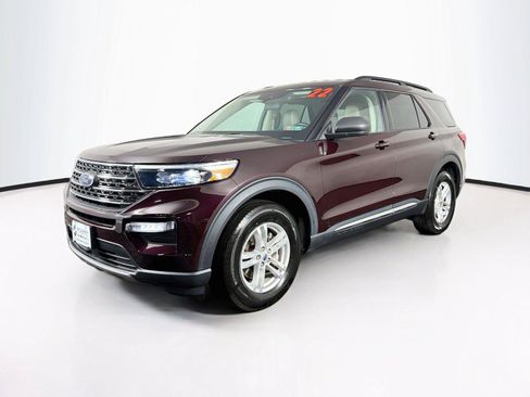 Used 2022 Ford Explorer XLT w/ Equipment Group 202A AWD/4WD image 7
