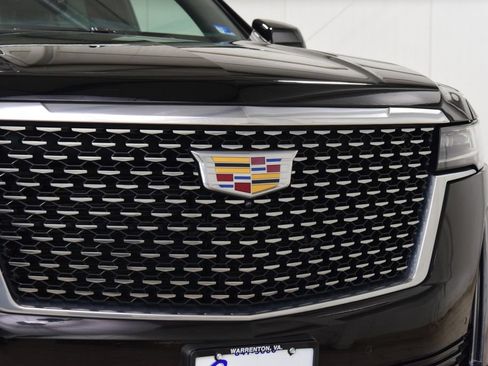 Used 2024 Cadillac Escalade ESV Premium Luxury w/ LPO, Floor Liner Package AWD/4WD image 11