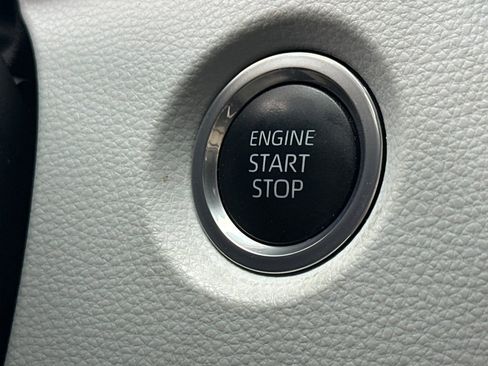 Used 2024 Toyota Corolla SE image 33