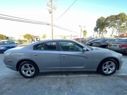 Used 2014 Dodge Charger R/T RWD image 4
