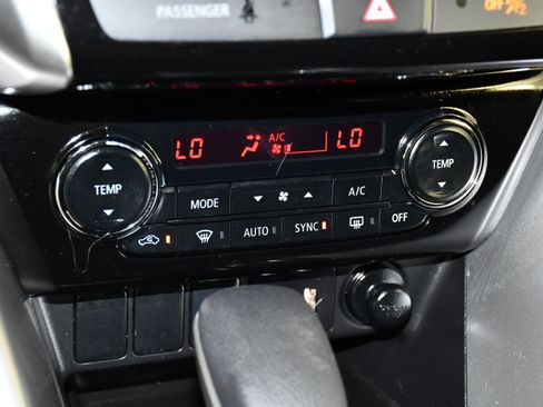 Used 2024 Mitsubishi Eclipse Cross SE AWD/4WD image 28
