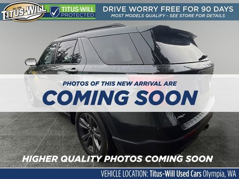 Used 2022 Ford Explorer XLT w/ Equipment Group 202A image 4
