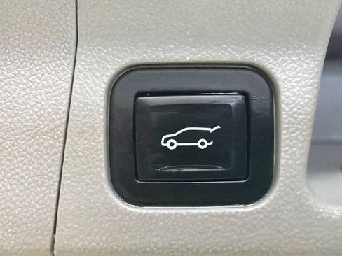 Used 2018 GMC Acadia SLT image 20