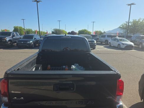 Used 2022 Toyota Tacoma SR5 image 5