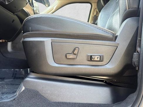 Used 2022 RAM 2500 Laramie AWD/4WD image 11