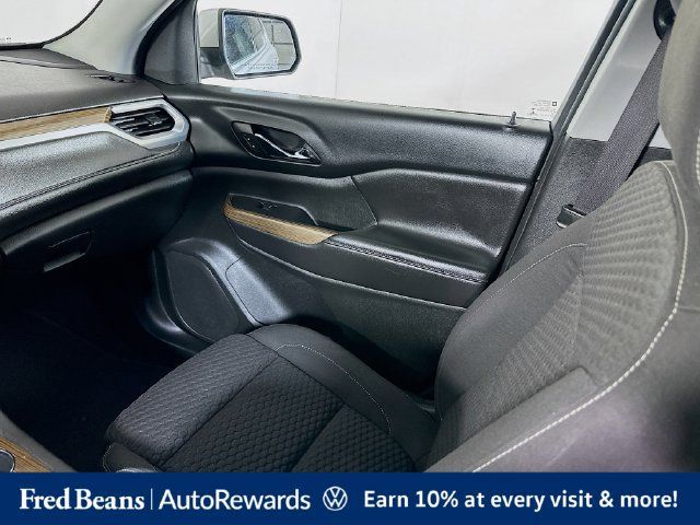 Used 2017 GMC Acadia SLE w/ Driver Alert Package I FWD image 28