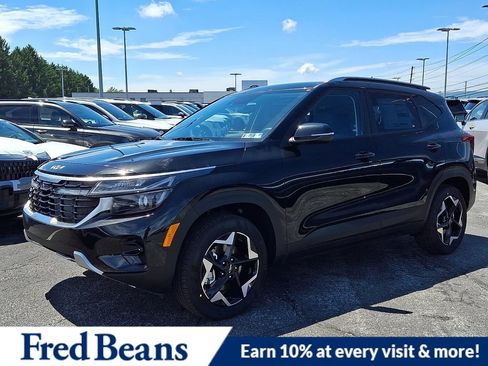 New 2026 Kia Seltos S AWD/4WD image 2